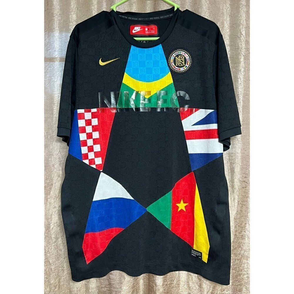 Nike FC International Men's Size XL Soccer Flag Jersey Short Sleeve T-Shirt